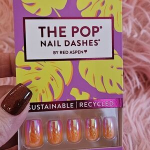 Red Aspen The Pop Nail Dashes